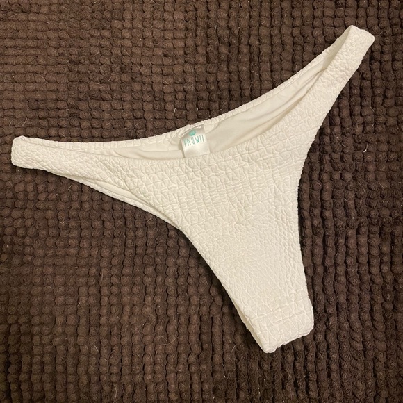 PAWUII White Textured Bikini Set - Picture 2 of 10